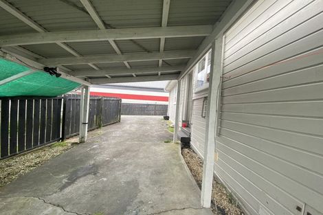 Photo of property in 47 Luckens Road, West Harbour, Auckland, 0618