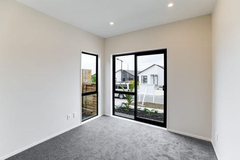 Photo of property in 11 Horokaka Street, Massey, Auckland, 0614