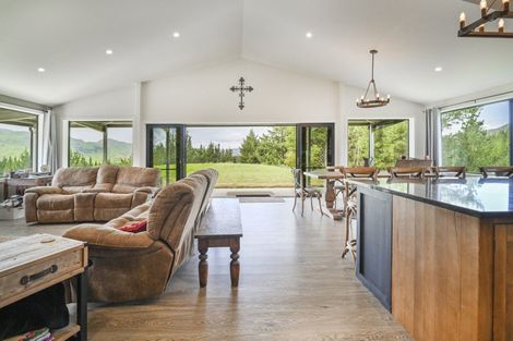 Photo of property in 1040 Kahuranaki Road, Kahuranaki, Havelock North, 4295