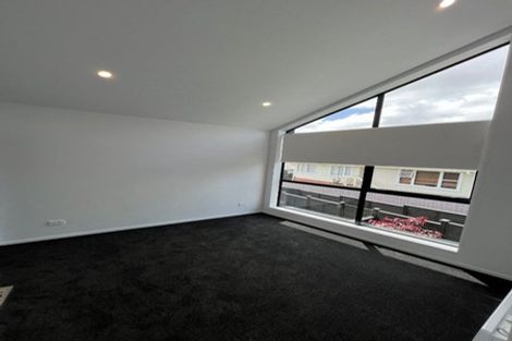 Photo of property in 2/110 Kervil Avenue, Te Atatu Peninsula, Auckland, 0610