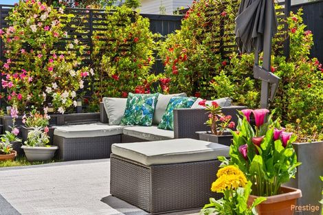 Photo of property in 8 Onekura Street, Red Beach, 0932