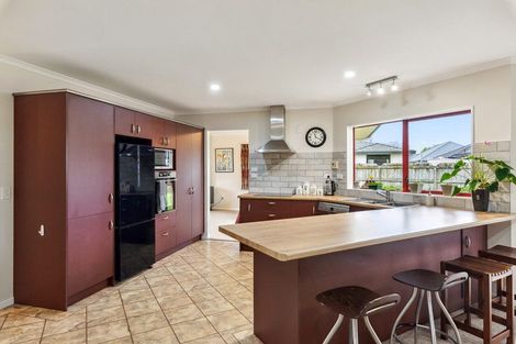 Photo of property in 15 San Priamo Place, Paraparaumu Beach, Paraparaumu, 5032