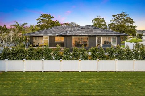 Photo of property in 45a View Road, Campbells Bay, Auckland, 0630