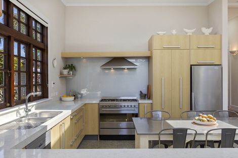 Photo of property in 37 Abbotsford Terrace, Devonport, Auckland, 0624