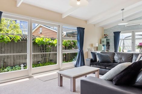 Photo of property in 2/18 Packe Street, Edgeware, Christchurch, 8013