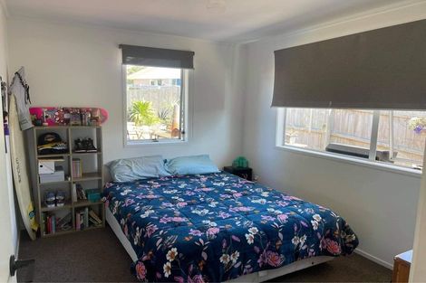 Photo of property in 24 Meilland Place, Glen Eden, Auckland, 0602