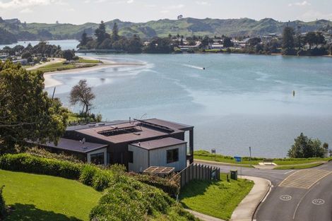 Photo of property in 2a Marine Parade, Raglan, 3225