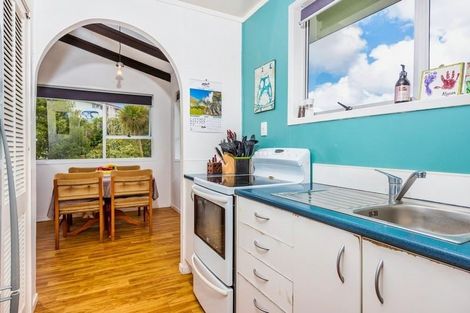 Photo of property in 21 Donovan Avenue, Massey, Auckland, 0614