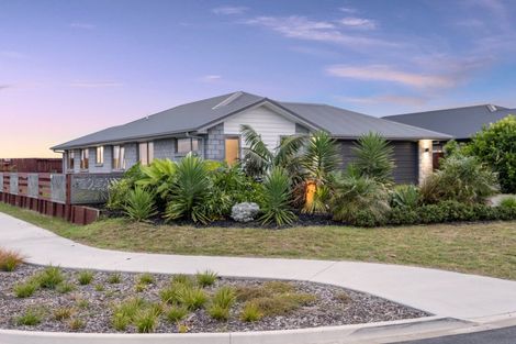 Photo of property in 32 Sabre Street, Papamoa Beach, Papamoa, 3118