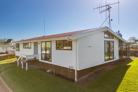 Photo of property in 9 Nettlingham Place, Te Puke, 3119