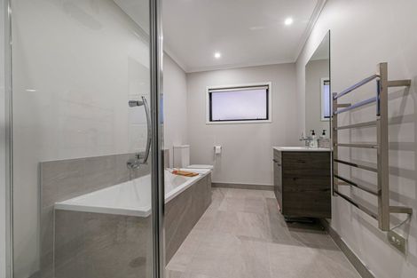 Photo of property in 41 Maka Terrace, Orewa, 0931