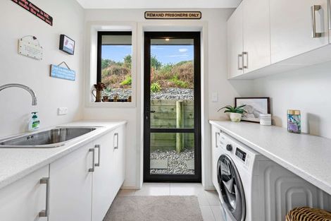 Photo of property in 45 Golf Vue Place, Castlecliff, Whanganui, 4501