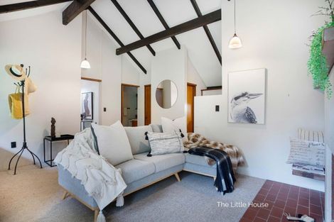 Photo of property in 12 Kempton Street, Greytown, 5712