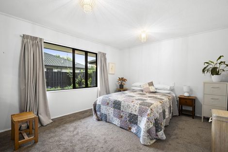 Photo of property in 5 Villa Grove, Ilam, Christchurch, 8041