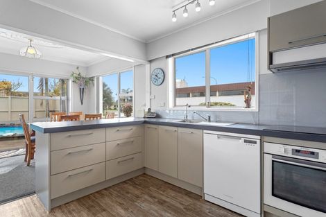 Photo of property in 17 Hikurangi Street, Whakatane, 3120