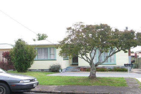 Photo of property in 6 Marlene Avenue, Te Atatu South, Auckland, 0610
