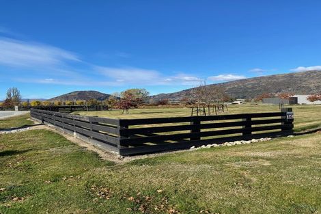 Photo of property in 14 Little Orchard Way, Wanaka, 9382