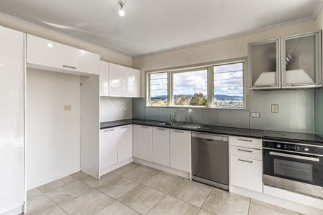 Photo of property in 21 Routley Drive, Glen Eden, Auckland, 0602