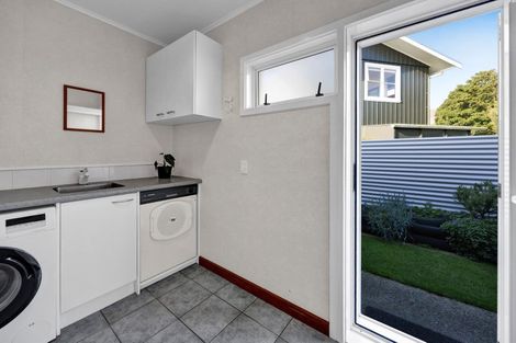 Photo of property in 3 Williams Avenue, Hawera, 4610