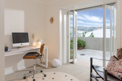 Photo of property in Hamilton Flats, 9u1 Hawker Street, Mount Victoria, Wellington, 6011