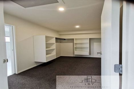 Photo of property in 98 Cardiff Road, Pakuranga, Auckland, 2010