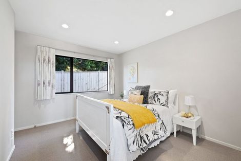 Photo of property in 4 Advene Road, Cockle Bay, Auckland, 2014