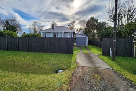 Photo of property in 17 Kairau Road West, Sentry Hill, New Plymouth, 4373