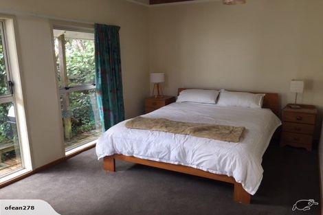 Photo of property in 26 Lyndfield Lane, Newlands, Wellington, 6037