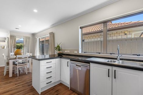Photo of property in 34 Popata Close, Papamoa Beach, Papamoa, 3118
