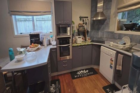 Photo of property in 6a Bell Street, Tawa, Wellington, 5028