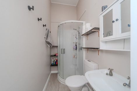 Photo of property in 24 Luxford Street, Berhampore, Wellington, 6023