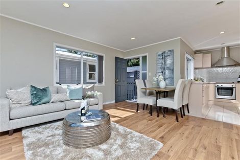 Photo of property in 1/34 Arrow Road, Forrest Hill, Auckland, 0620