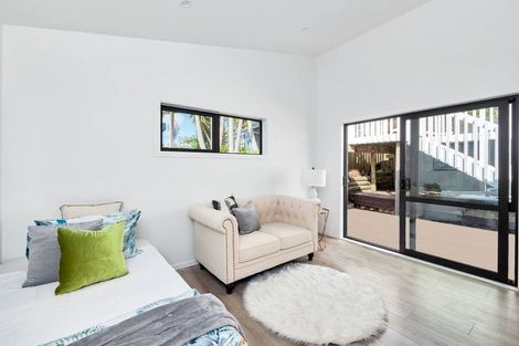 Photo of property in 34 Oaktree Avenue, Browns Bay, Auckland, 0630
