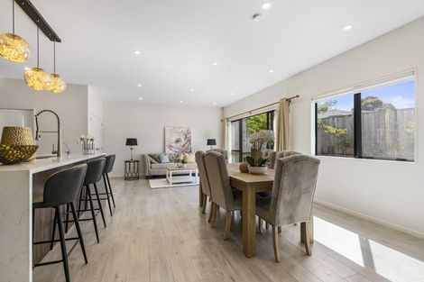 Photo of property in 5a Hemsway Place, Sunnyhills, Auckland, 2010
