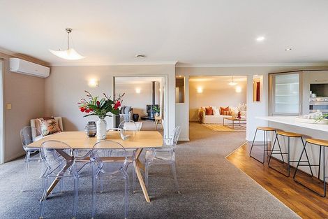 Photo of property in 33 Rodeo Drive, Kelvin Grove, Palmerston North, 4414