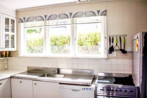 Photo of property in 1/22 Coroglen Avenue, Birkenhead, Auckland, 0626