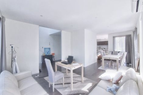 Photo of property in 1/48 Woodside Road, Massey, Auckland, 0614