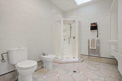 Photo of property in 3 Onemana Way, Te Atatu Peninsula, Auckland, 0610