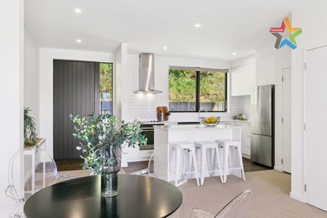 Photo of property in 12/52 High Street, Island Bay, Wellington, 6023