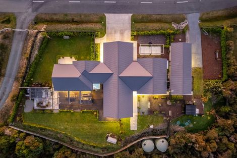 Photo of property in 303 Fairview Drive, Akatarawa, Upper Hutt, 5372