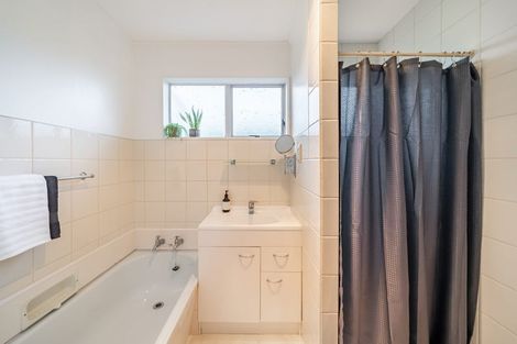 Photo of property in 40a Bauchop Road, Waterloo, Lower Hutt, 5011