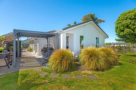 Photo of property in 49 Sterling Park, Lytton West, Gisborne, 4010