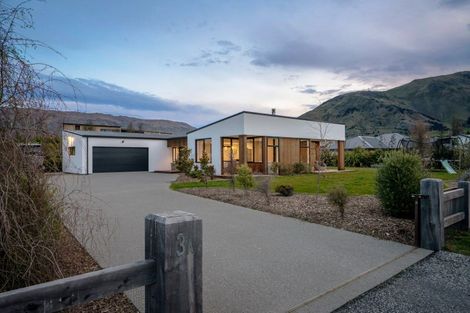 Photo of property in 3a Maggies Way, Wanaka, 9305