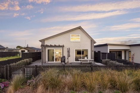 Photo of property in 7 Lavinias Way, Chartwell, Hamilton, 3210