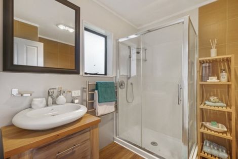 Photo of property in 9b Gatland Road, Rosehill, Papakura, 2113