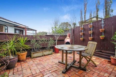 Photo of property in 94 Sunvue Road, Glen Eden, Auckland, 0602