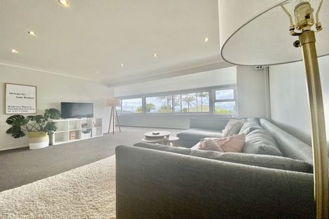 Photo of property in 2/11 Sanders Avenue, Takapuna, Auckland, 0622