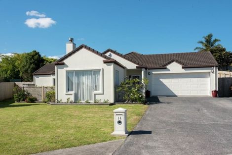Photo of property in 14 Conacher Close, East Tamaki Heights, Auckland, 2016