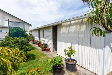 Photo of property in 37 Fox Street, Woodville, 4920