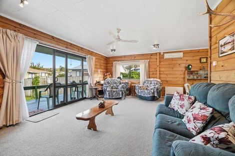 Photo of property in 3a Jet Place, Pukehangi, Rotorua, 3015